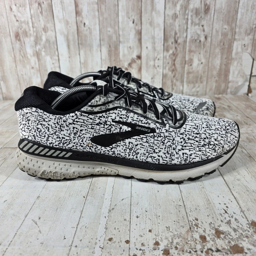 Brooks Adrenaline GTS 20 Mens Running Shoes Black White 1103071D156 Size 12 D